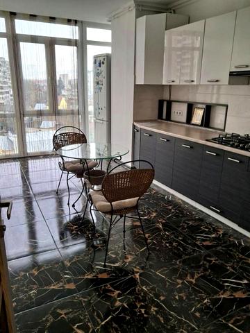 Струмок вул., 9