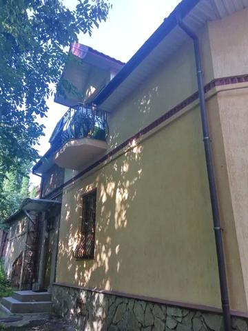 Михайла Коцюбинського вул., 17