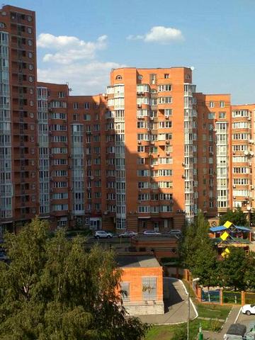 Осіння вул., 33