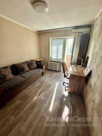 Лукянівська пл., 7