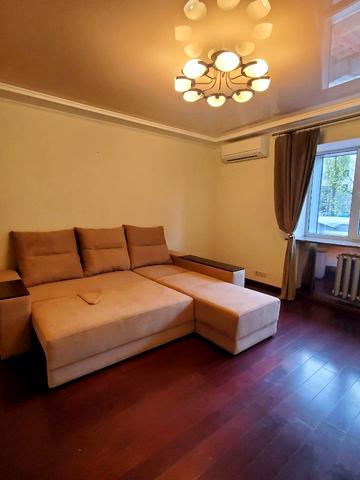 Лесі Українки бульв., 3