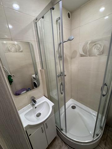 Колонтаївська вул., 8