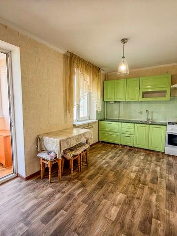 Захисників України вул., 34