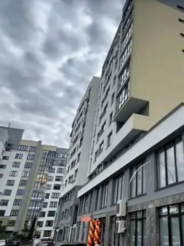Степана Бандери просп., (Будинок 2)