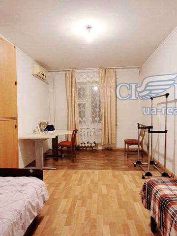 Тетянинська вул. (Леваневського), 9