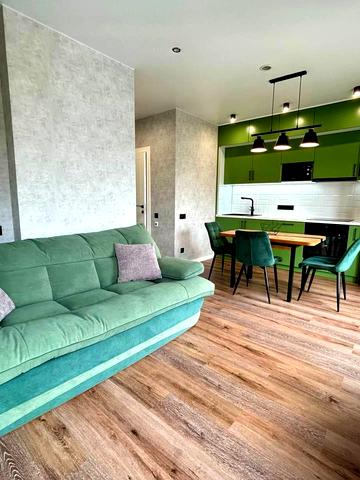 Салютна вул., (Будинок 02301-02303)