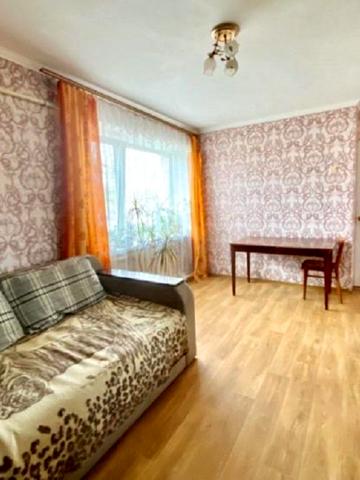 Залізнична вул., 76
