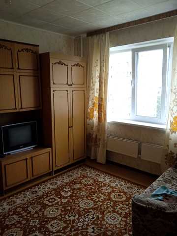 Романа Шухевича просп. (Генерала Ватутіна), 10