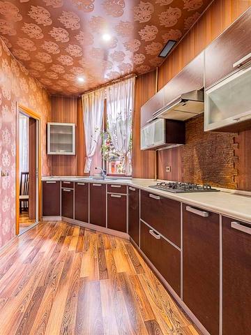 Мироносицька вул., 46