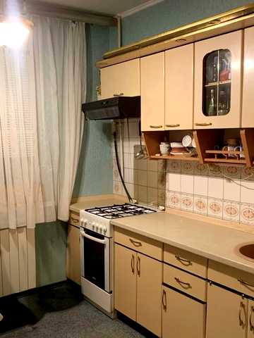 Героїв Крут вул. (Черепіна), 44