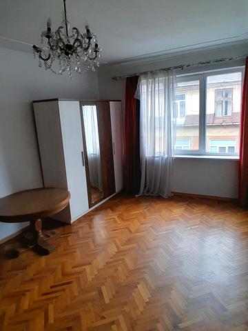 Мирона Кордуби вул., 8