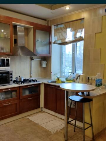Миколи Міхновського бульв. (Дружби народів), 8