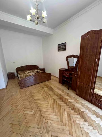 Героїв УПА вул., 76