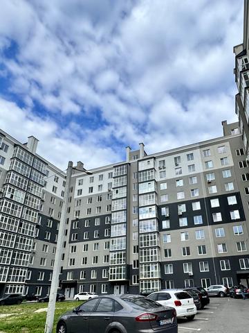 Льотна вул. (Червоногвардійська), 37