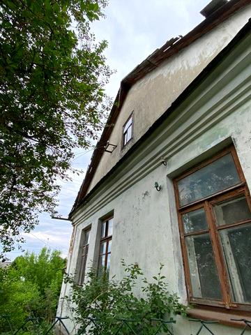 Захисників України вул. (Льотчиків-Визволителів), 2