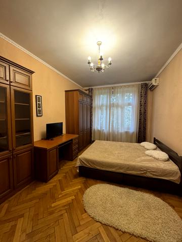 Всеволода Змієнка вул., 6