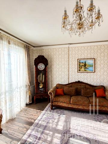 Воскресенський просп. (Перова), 10а