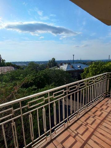 Новосельського вул., 15