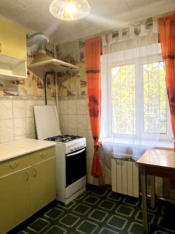 Тополева вул., 5