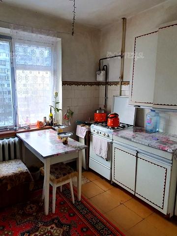 Героїв просп., 46