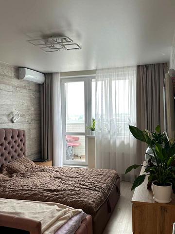 Михайла Грушевського вул., 30г