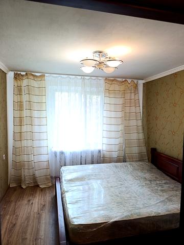 Карагандинська вул., 11