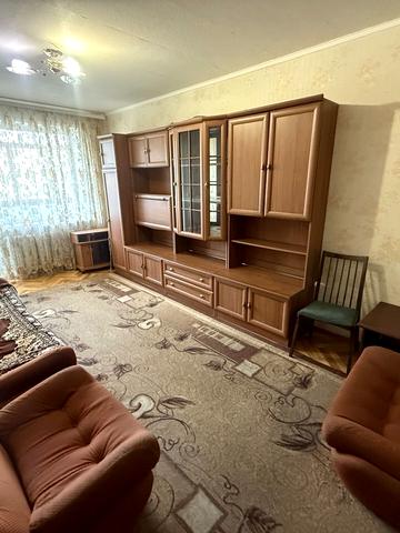 Червоний камінь вул., 4