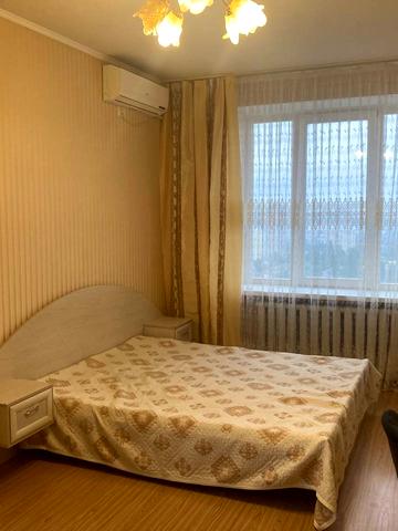 Волинська вул., 10