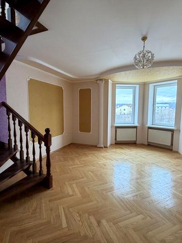 Данилишиних вул., 52