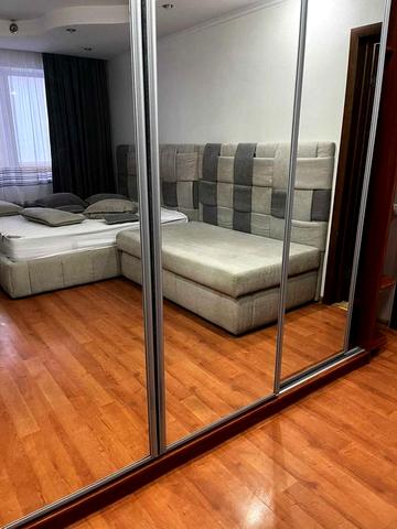 Академіка Корольова просп., 18