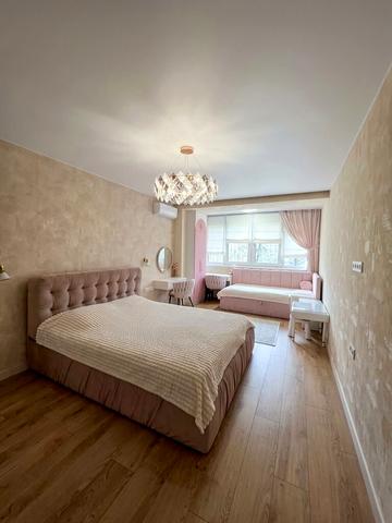 Тараса Шевченка бульв., 38