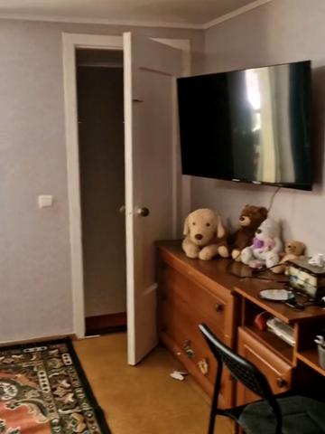 Державності вул., 38