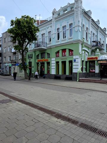 Лесі Українки вул., 32