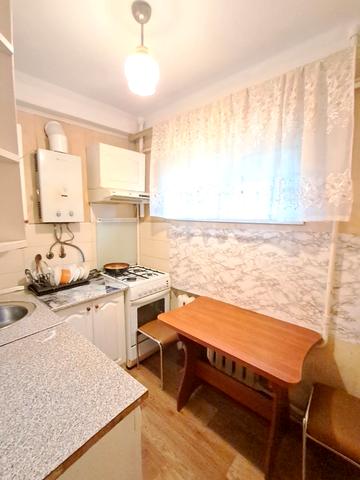 Перемоги вул., 75