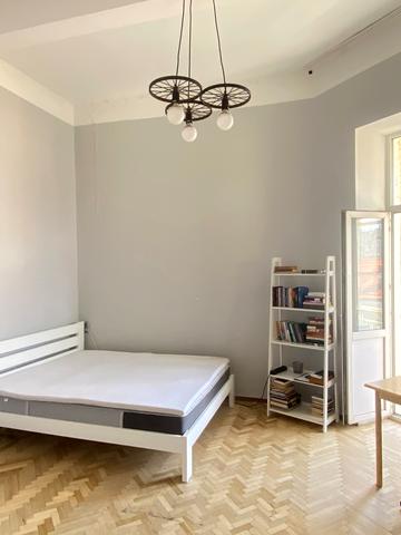Михайлівський пров., 9-Б