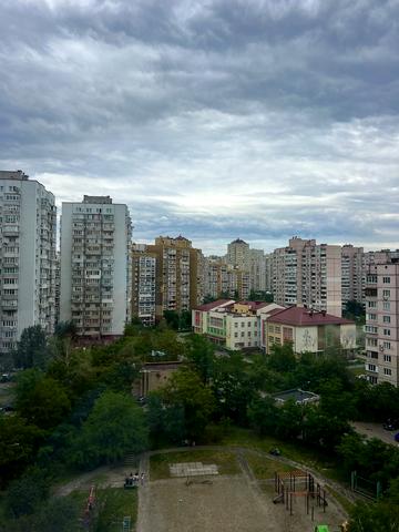 Княжий Затон вул., 12