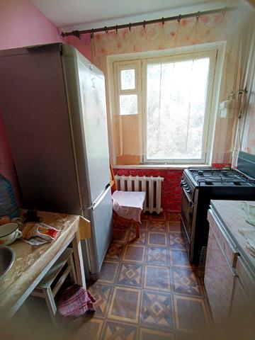 Князя Володимира Великого просп., 140