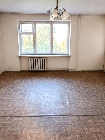 Богдана Хмельницького вул., 4