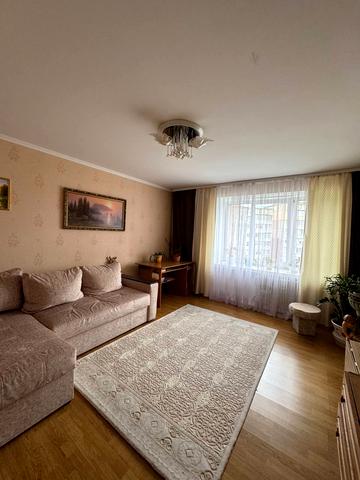 Андрія Мельника вул., 6
