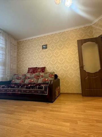 Володимира Івасюка вул., (Будинок)