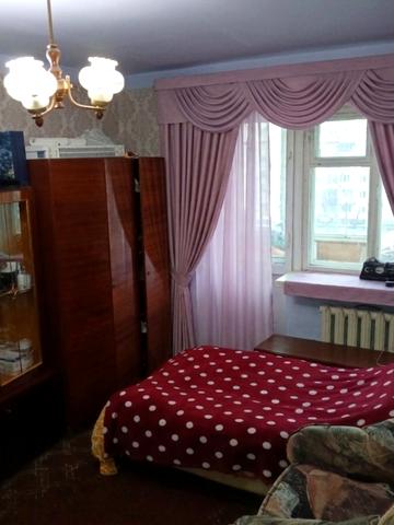 Академіка Заболотного вул., 1