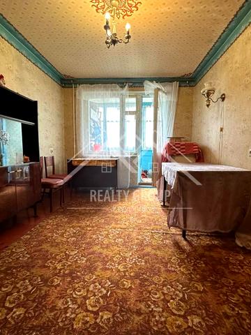 5-й Зарічний мікрорайон , 1