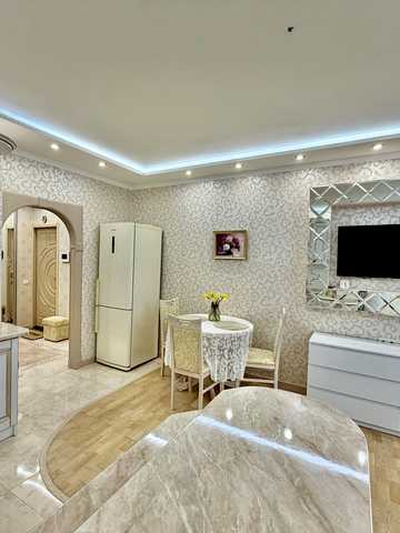 Ярослава Гашека бульв., 24