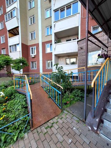 Милославська вул., 8