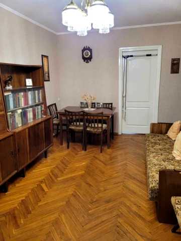 Ньютона вул., 129