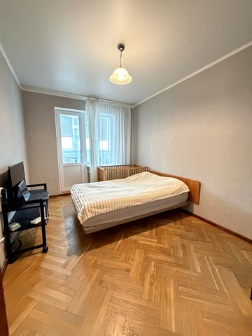 Академіка Сахарова вул., 28