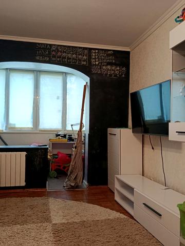Володимира Висоцького бульв., 9