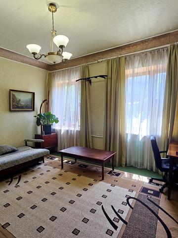 Олександра Поля вул. (Жовтнева), 14