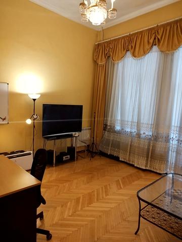 Костельна вул., 7