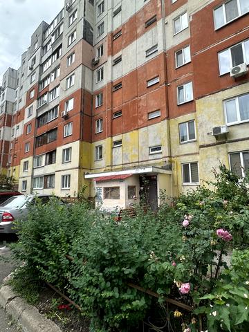 Червоної Калини просп. (Володимира Маяковського), 8